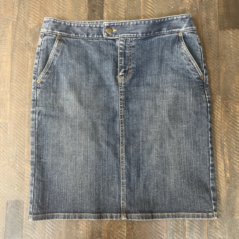 Ann Taylor Loft Womens sz 6 Medium Wash Denim Pencil Jean Skirt 
 Skirt